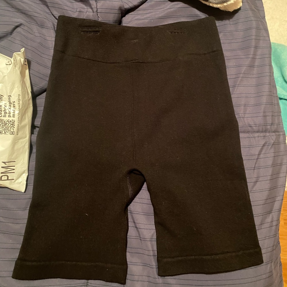 Fabletics High Waisted Seamless Rib Short